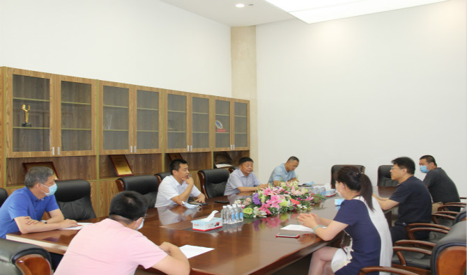 牡丹江陽明區(qū)委副書記、區(qū)長孫伯勇走訪友搏藥業(yè)