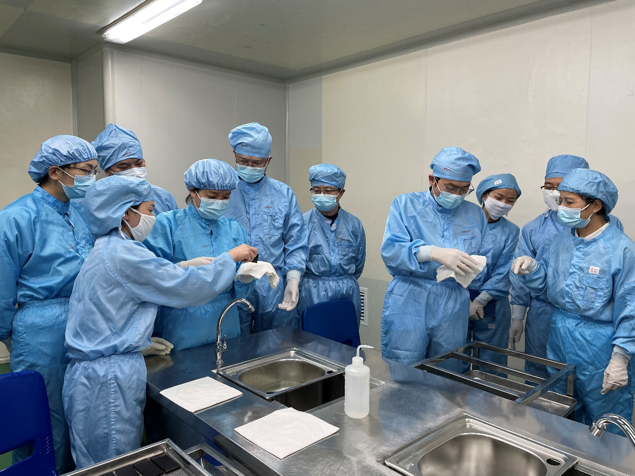 湖南省藥品生產(chǎn)骨干檢查員九芝堂長(zhǎng)沙基地開展為期5天的駐企跟班培訓(xùn)