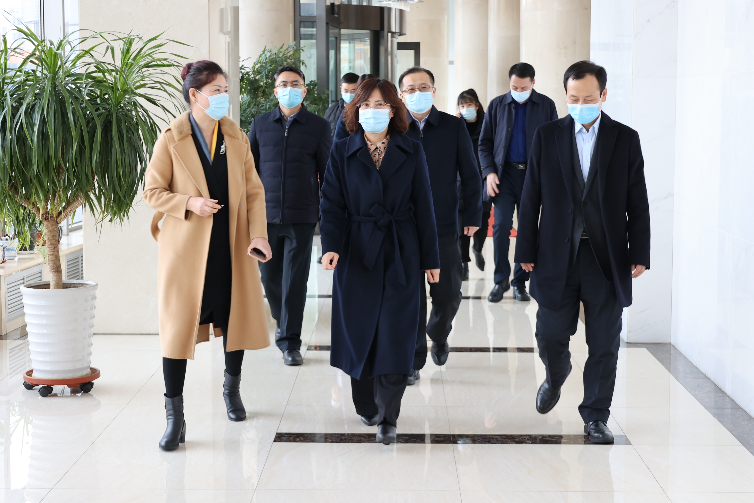 黑龍江省牡丹江市委常委、組織部部長張鴻雁走訪友搏藥業(yè)